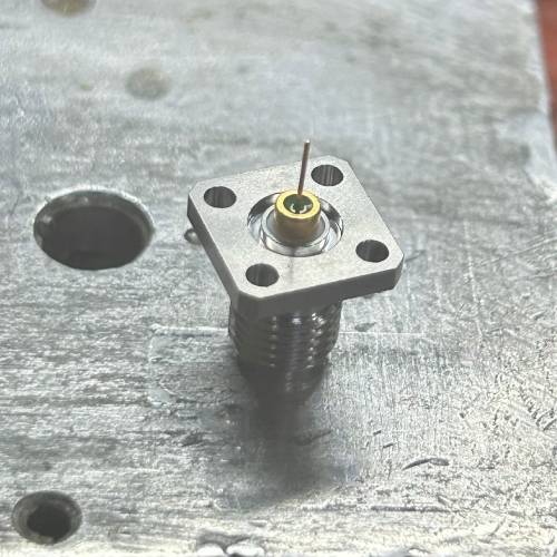 Laboratory test setup for RF filters and connectors