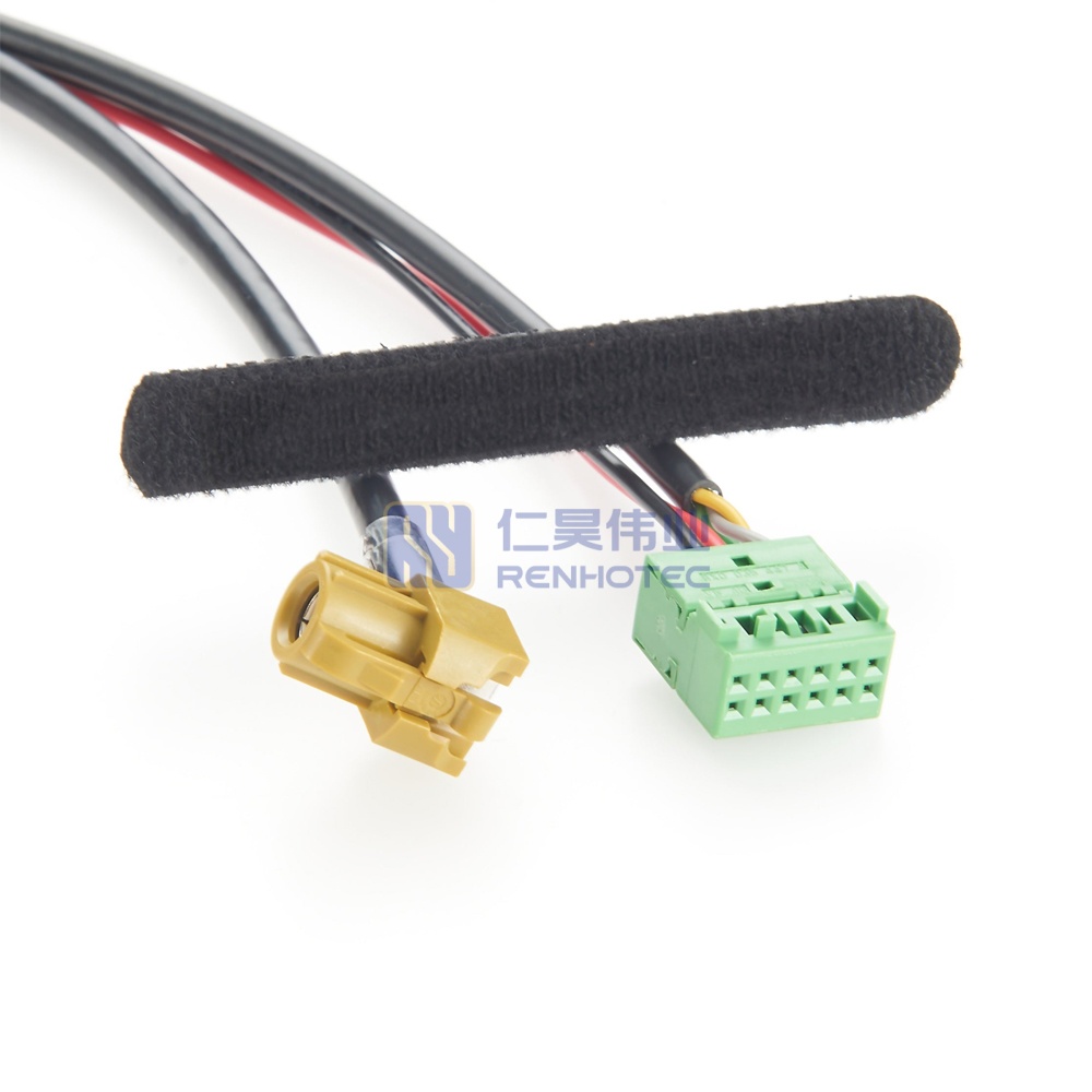 CarPlay Wiring Harness for Volkswagen Golf 7, Touran L, Sportsvan, Tiguan L - RHT-605-20868 - Image 2